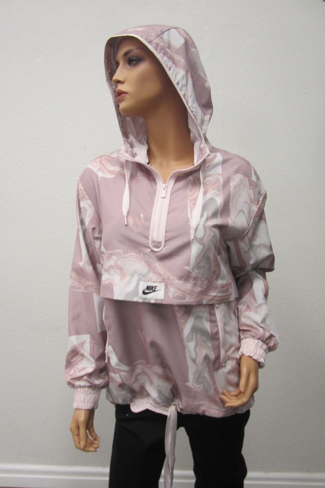 *NWOT* $99  Nike Pink SUPER CUTE Women"s 1/4 Zip Jacket  with Hood Size S