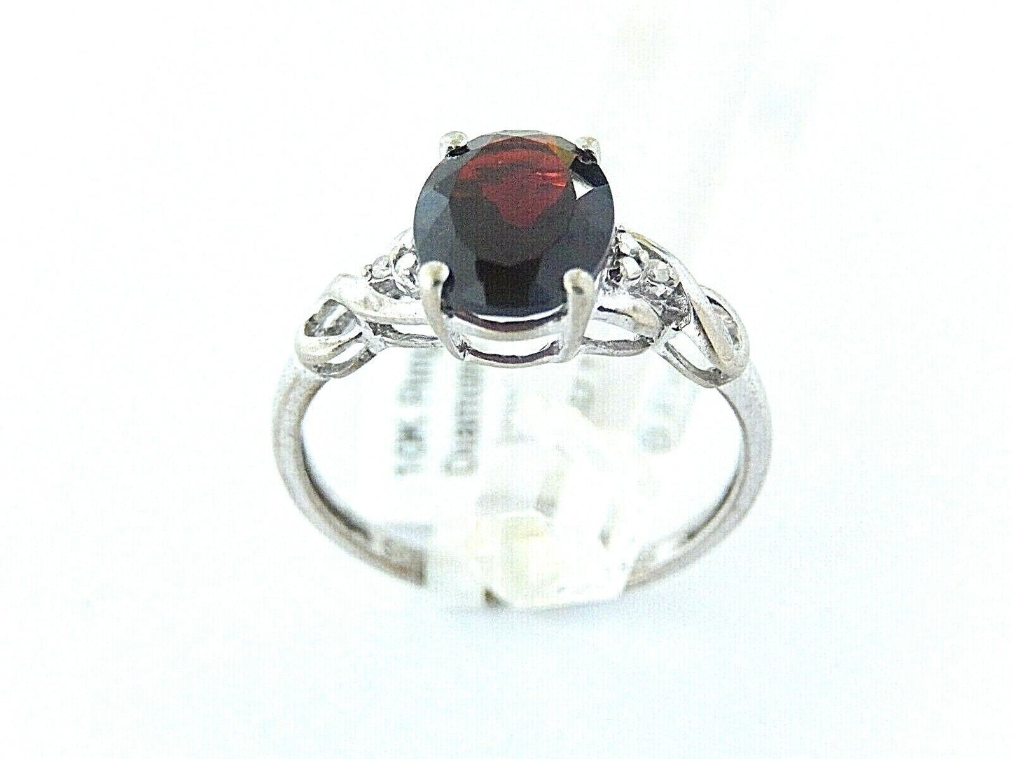 10k White Gold 2.00CT Oval Garnet and Diamond Ring Sz 7.5