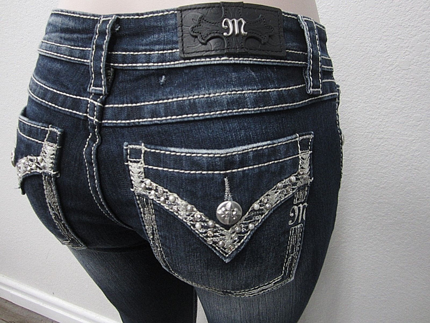 NWT MISS ME SIGNATURE BOOT NEW DESIGNER JEANS SIZE 28 x 32