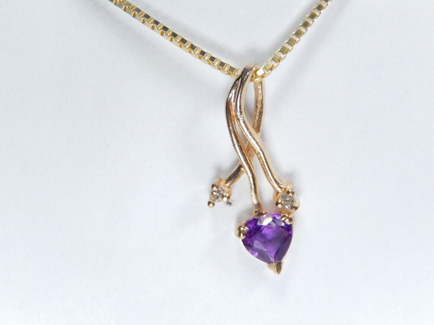 *VINTAGE*14k Yellow Gold Heart Shape Amethyst and 2 Diamond Pendant w/ 18" Chain