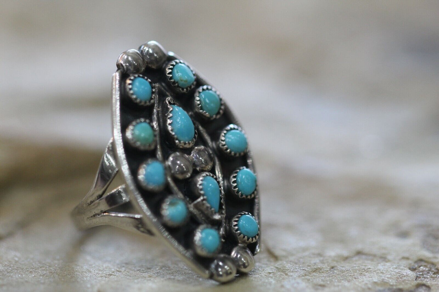 *VINTAGE*   Native American Sterling Silver & Turquoise Ring! Size: 6.75