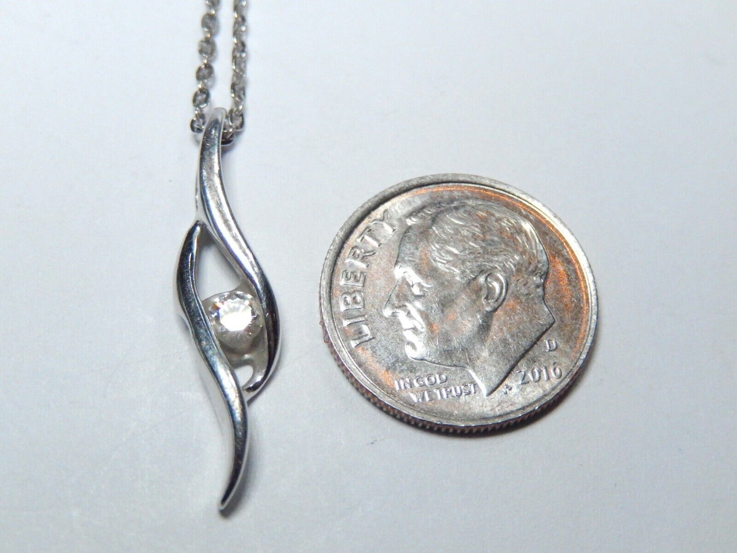 *VINTAGE*  14k White Gold Diamond Solitaire Drop  Slide Pendant with 18" Chain