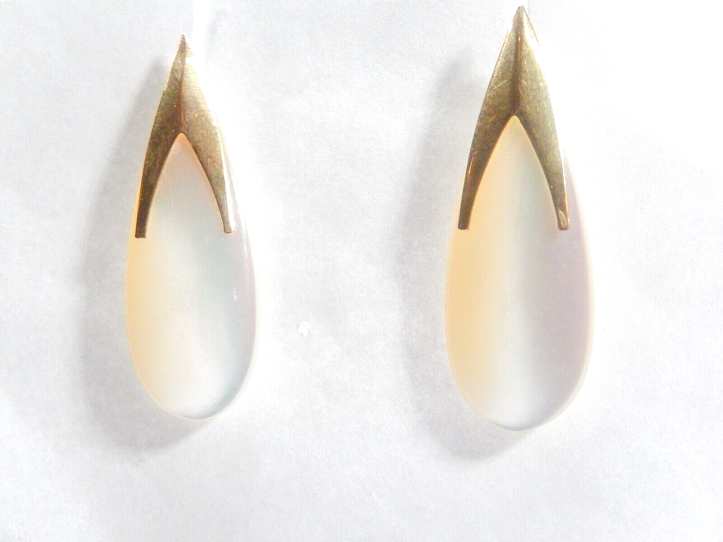 *VINTAGE* 14K Yellow Gold Mother-of-Pearl (MOP) Teardrop Dangle/Drop Earrings