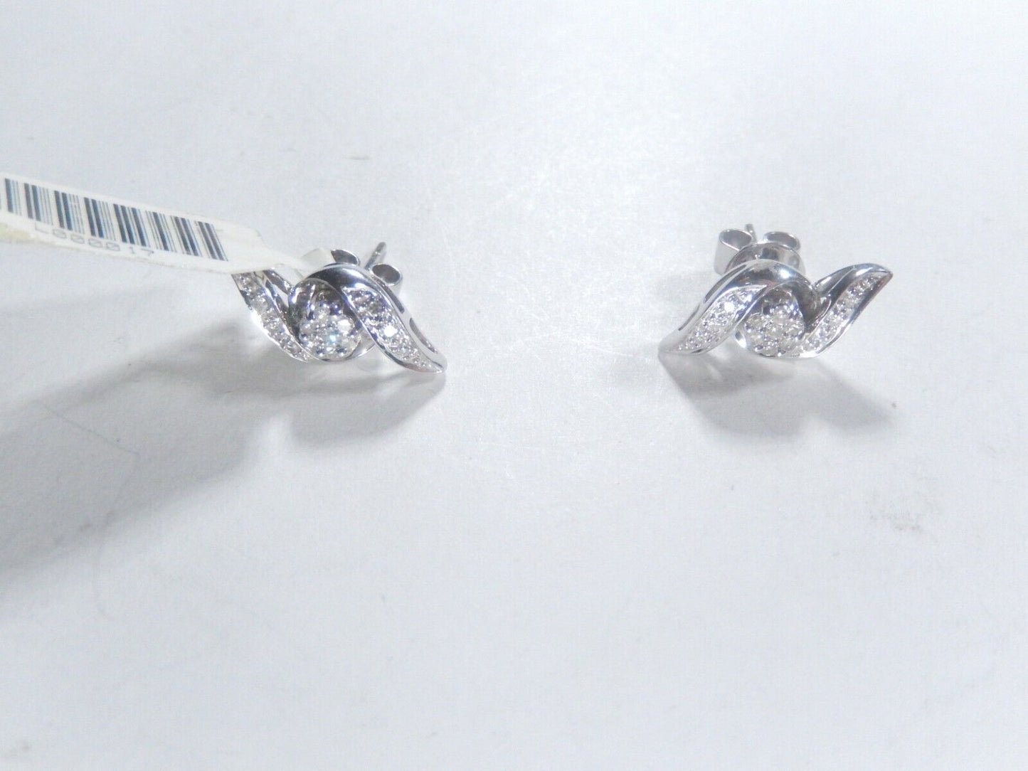 10K White Gold 1/4 CT Round Natural Diamond Cluster  Stud  Earrings