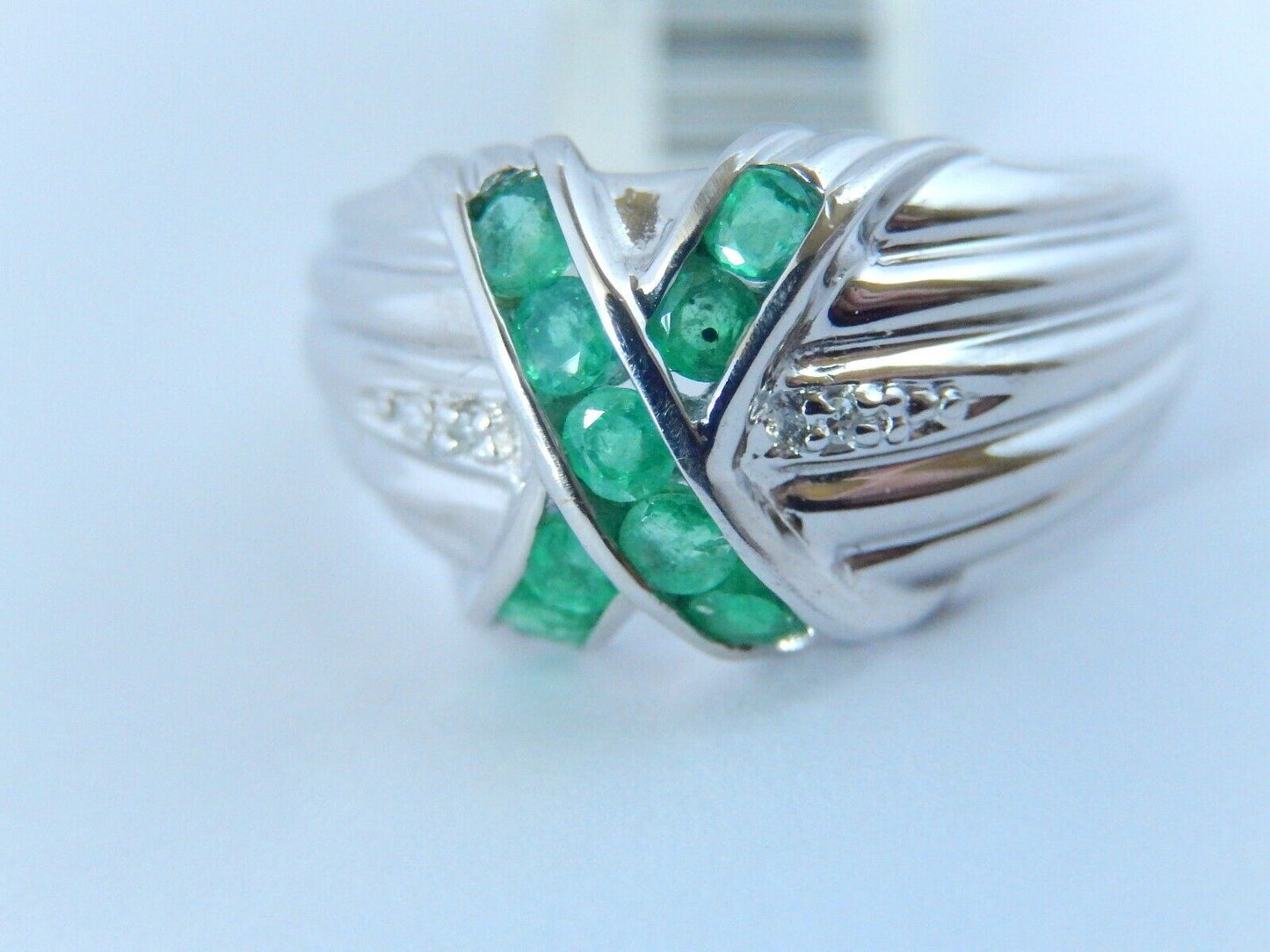 Ladies 10k Solid White Gold Natural Emerald & Natural Diamond Ring Sz 9.25