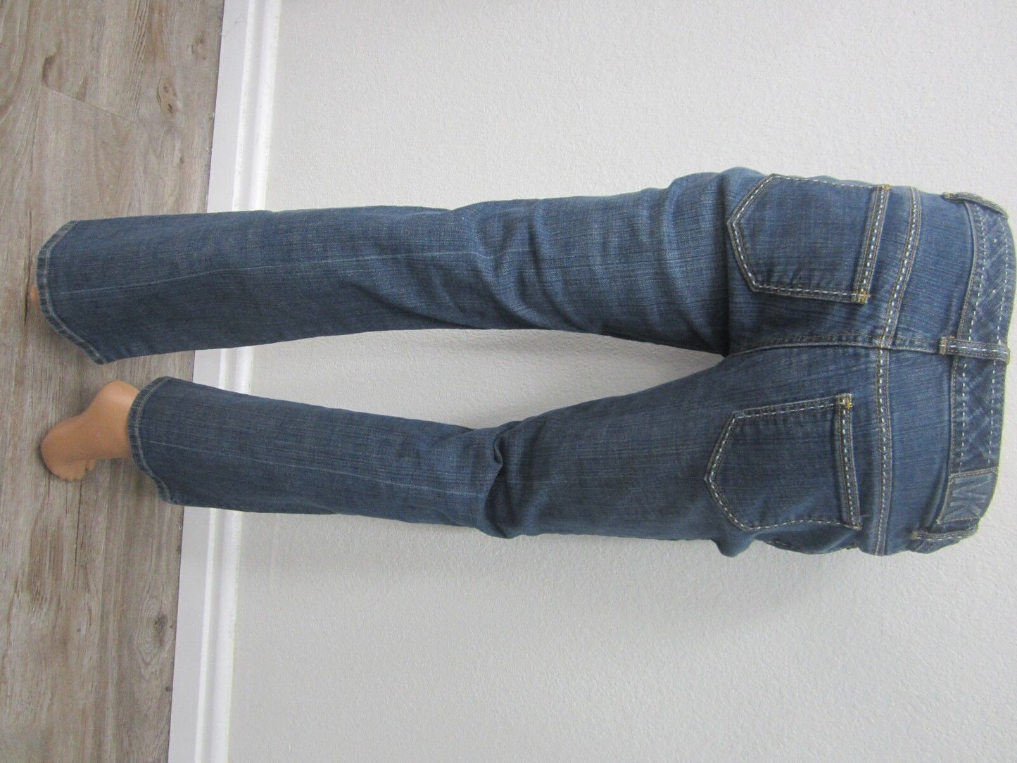 VERY NICE Michael Kors Women's Straight Leg Medium Blue Jeans. Size 2  x 29.5