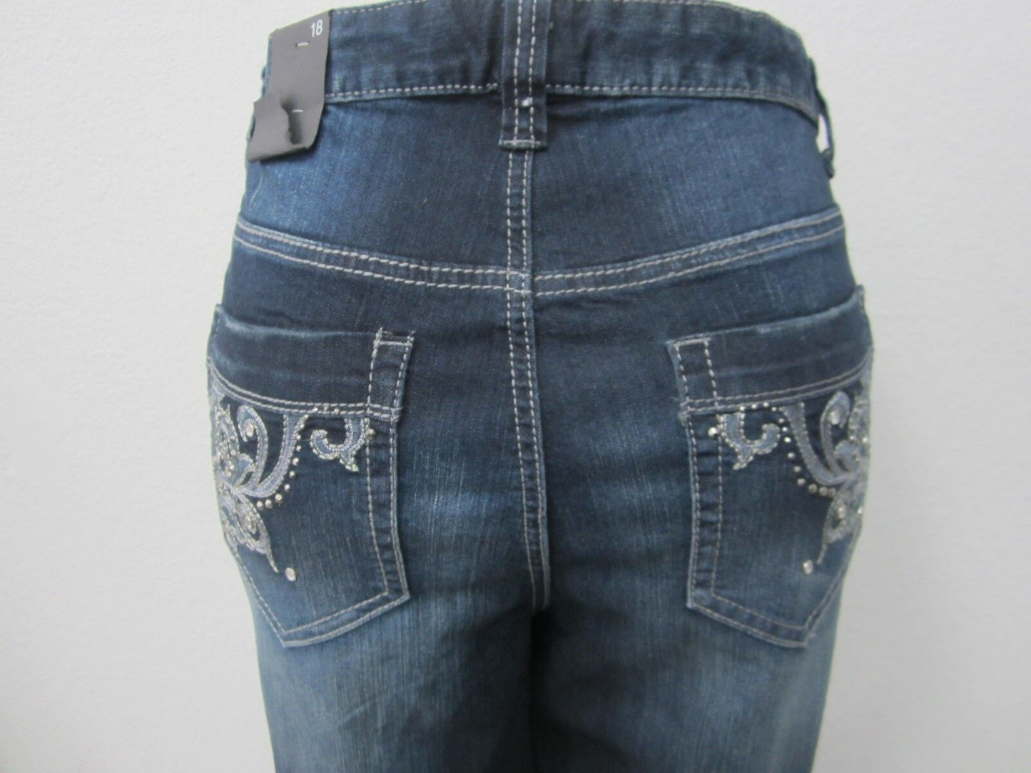 NWT Lane Bryant Stretch Denim Skinny Dark Blue Jean Bling Pockets Size 18 X 30