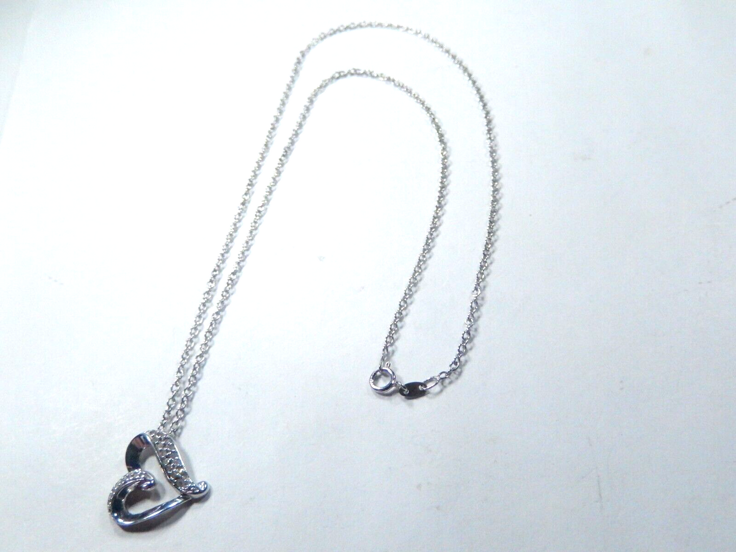*VINTAGE* 10K White Gold 20 Natural Diamond Curved Heart Pendant w/18"chain