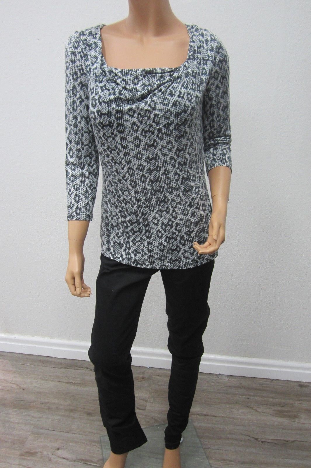 MICHAEL KORS SUPER CUTE Womens 3/4 Sleeve Rayon Knit Top Size Small