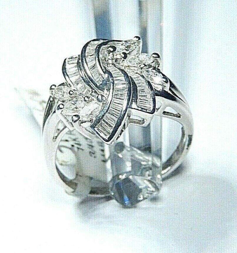 *VINTAGE* 14K WHITE GOLD  3/4 CT TW NATURAL VS  DIAMOND RING  SIZE 8.5