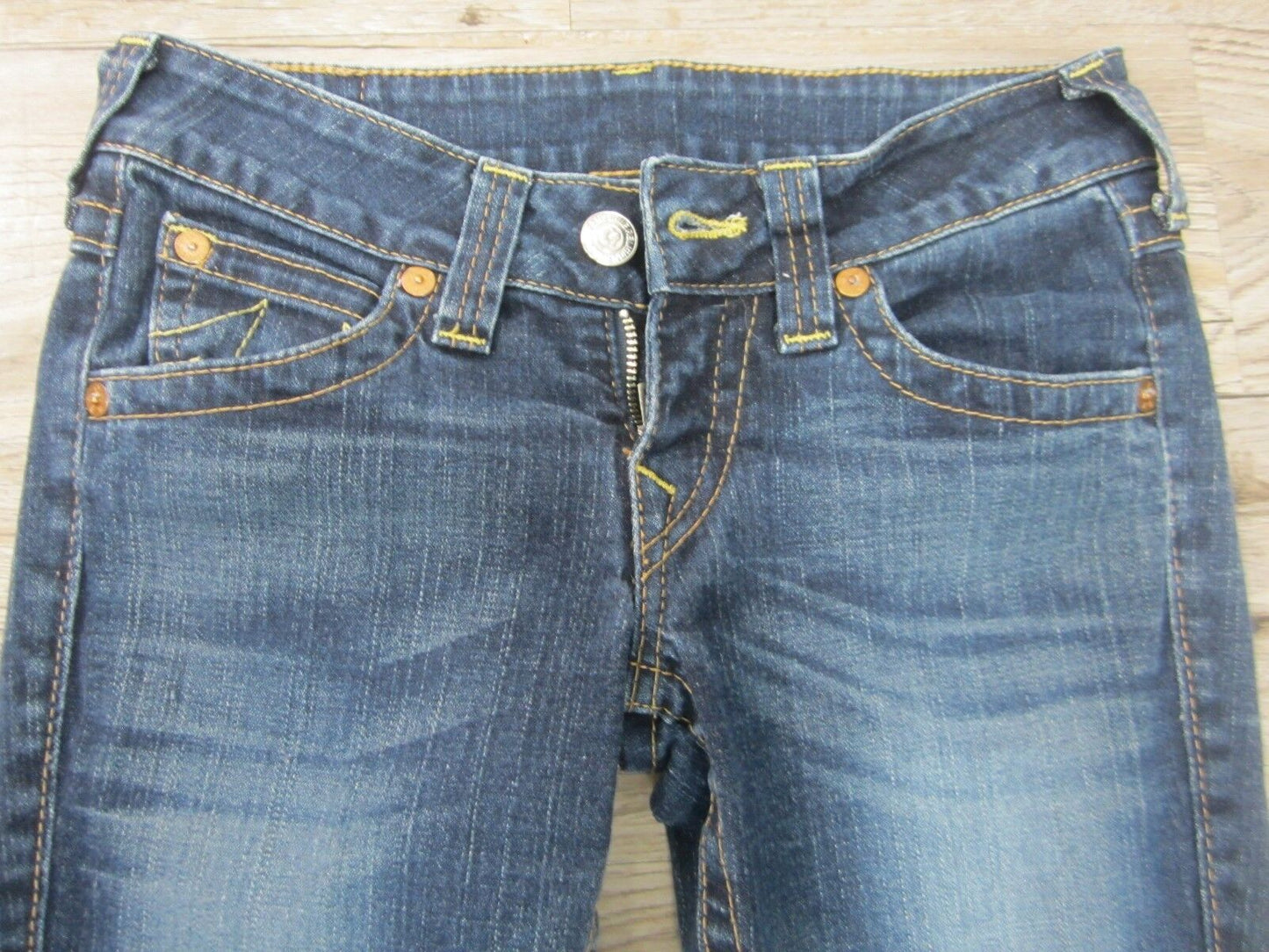 AUTHENTIC NICE Pre Owned  True Religion Ladies Joey Jeans Size 28 x 32 Inseam