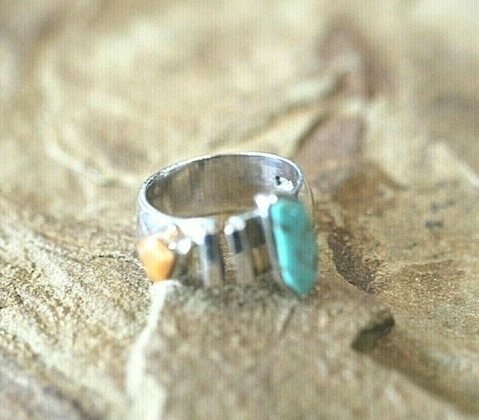 *VINTAGE*  Native American Sterling Silver & Turquoise Ring Size Adjustable