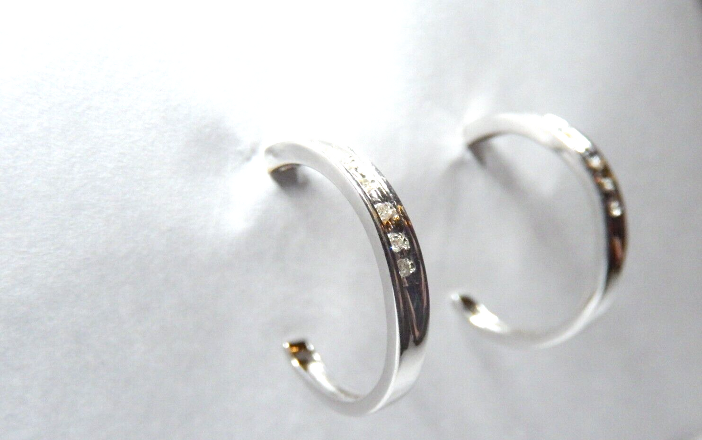 10K White Gold 1/10Ct Natural Diamond 18mm 3/4 Hoop Earrings