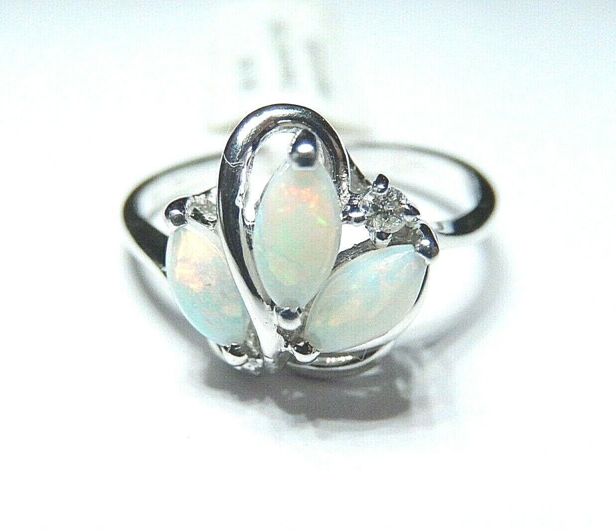 *NWT* 14k Solid White Gold Natural .50CT Opal & Diamond Ring Size 6.5