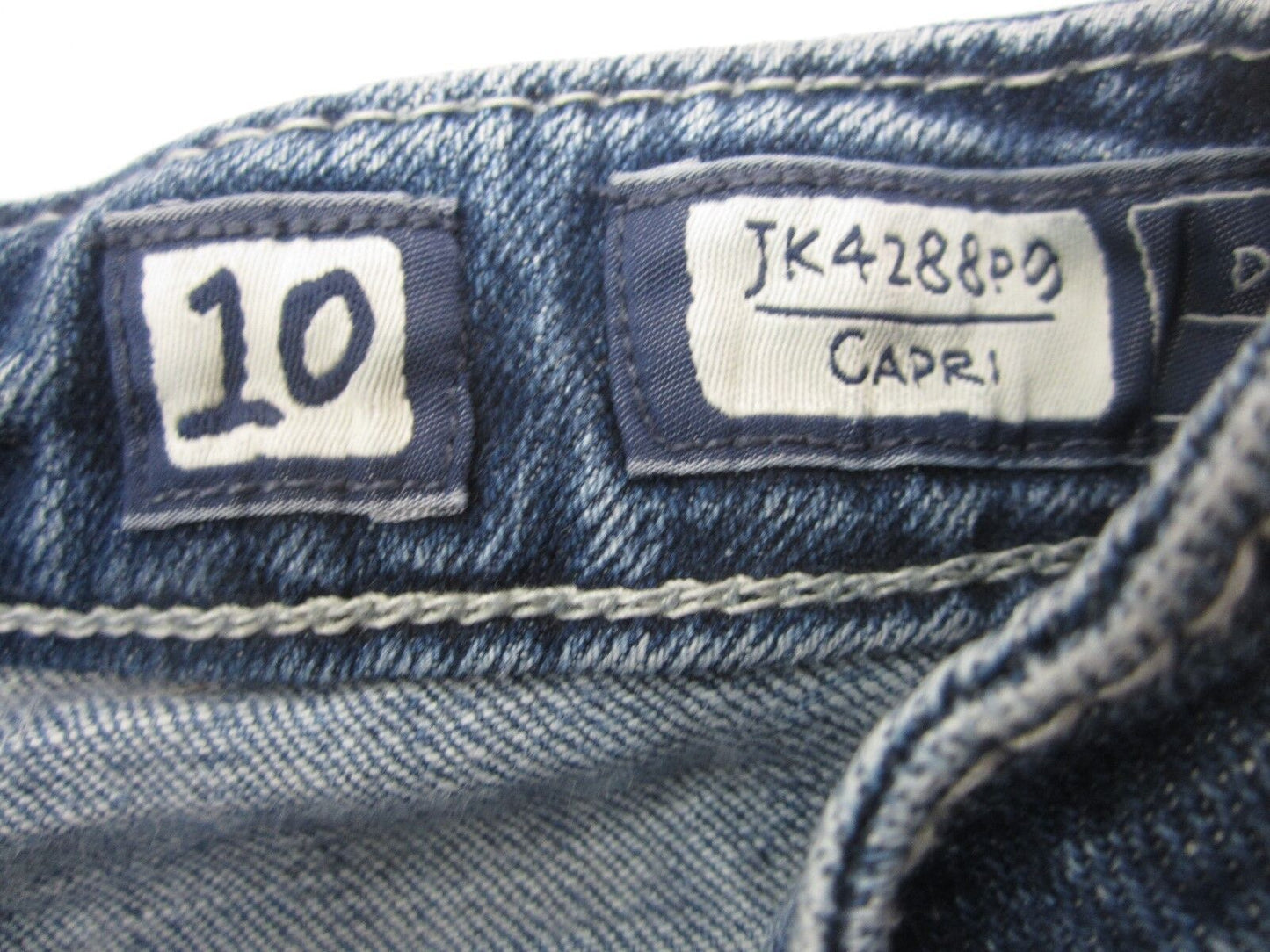 MINT GIRLS MISS ME Capri Jeans Med Blue Cute Studs/Crystals Design Size 10  x 14