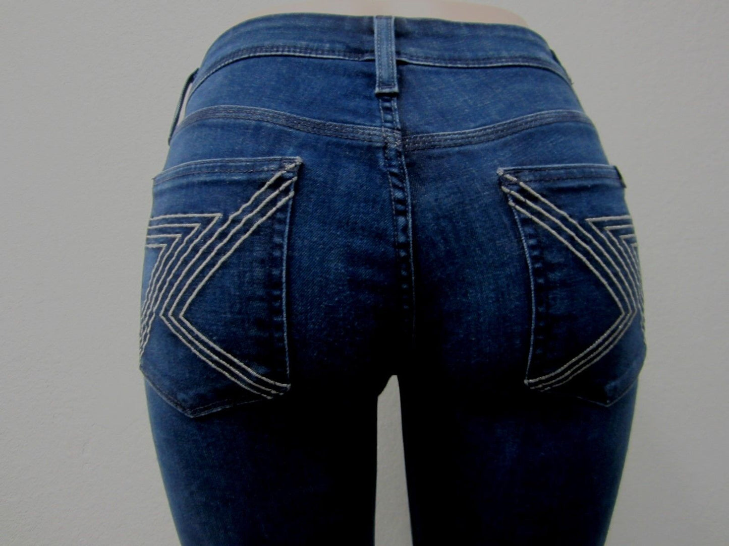 7 SEVEN FOR ALL MANKIND FLYNT BOOTCUT STRETCH JEANS LADIES SIZE 27