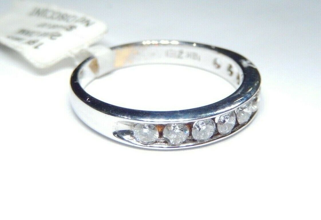 *NWT* 18K White Gold .66CT VS Diamond Anniversary or Wedding Band  (Size 7.5)