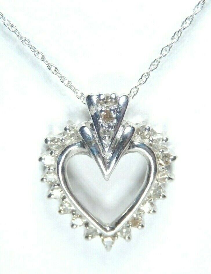 *NWT* - 10K White Gold 1/4Ct Round White  Diamond  Heart Pendant w/ 14K18" Chain