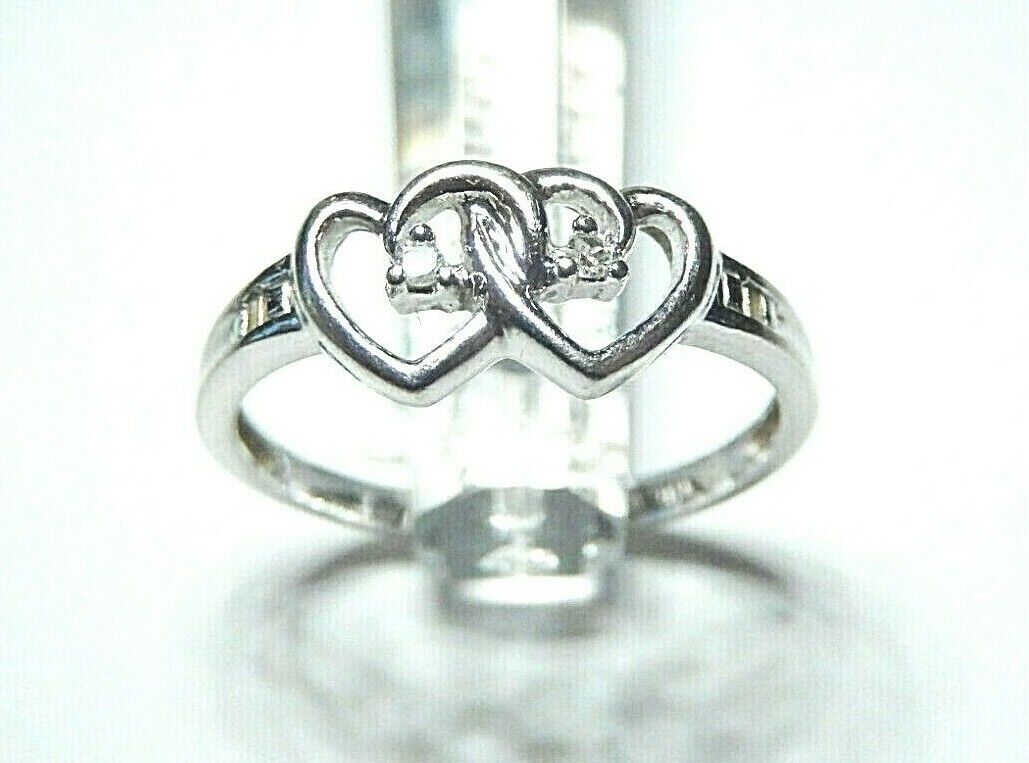 *NWT*  Pretty 10k White Gold Double Heart & Diamonds Ring Size 7.5