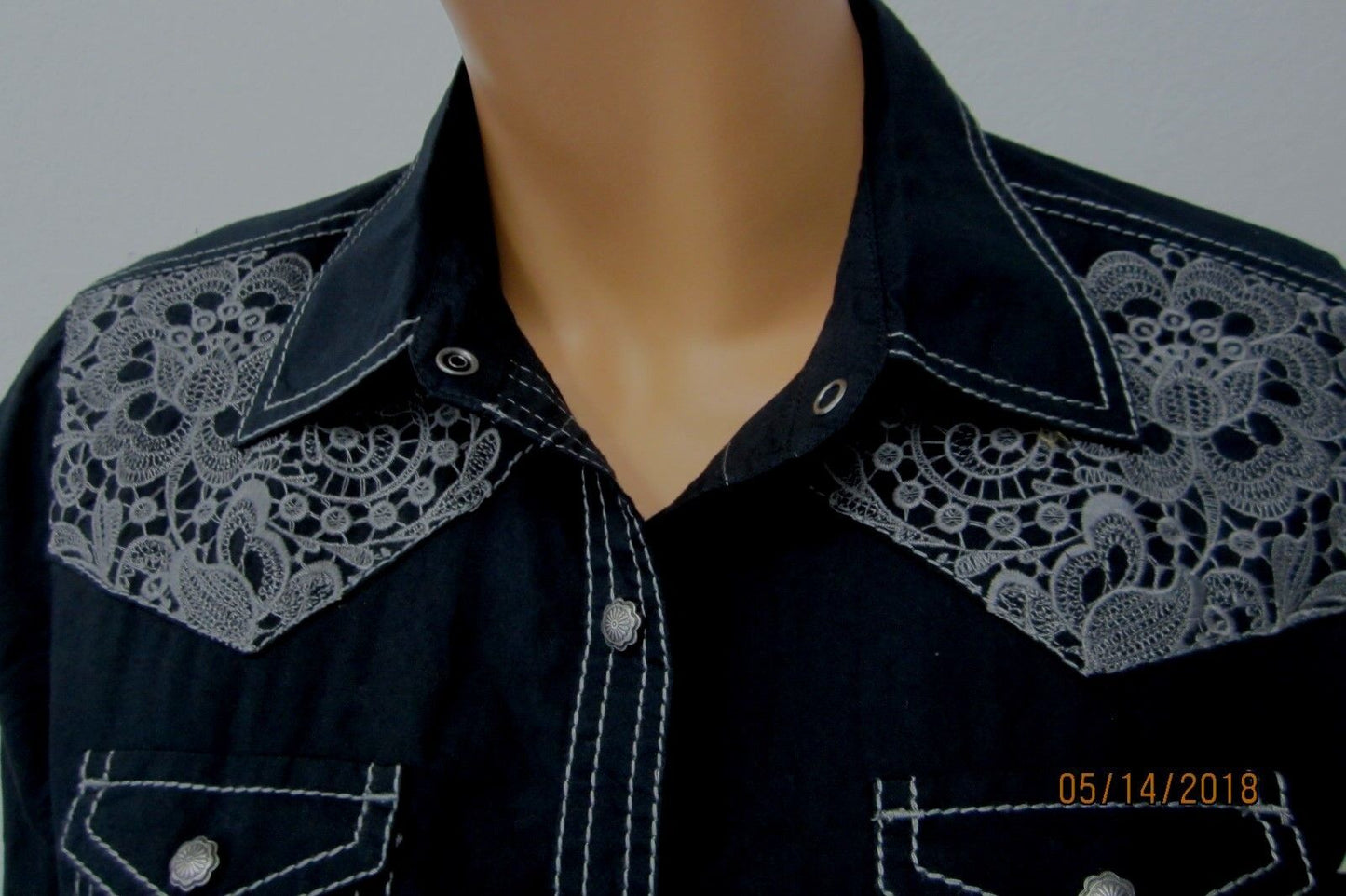 NWT Ariat Women's Lottie Snap Shirt w/Lace Embroidered Yoke - Black Size S/P