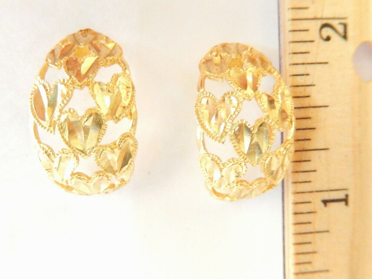 *VINTAGE* LARGE 10K YELLOW GOLD  Diamond Cut Hearts Cast Thick Hoop Earrings