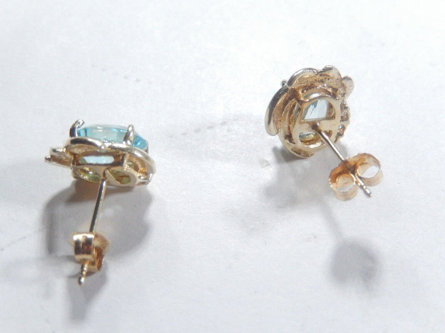 *VINTAGE*  14k Yellow Gold 4.0 CT Oval  Shaped Blue Topaz & Diamond Earrings