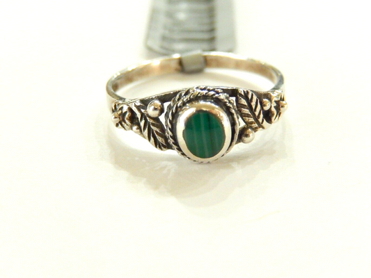 *VINTAGE*  Sterling Silver  Oval Green Malachite Ring Size 6.5