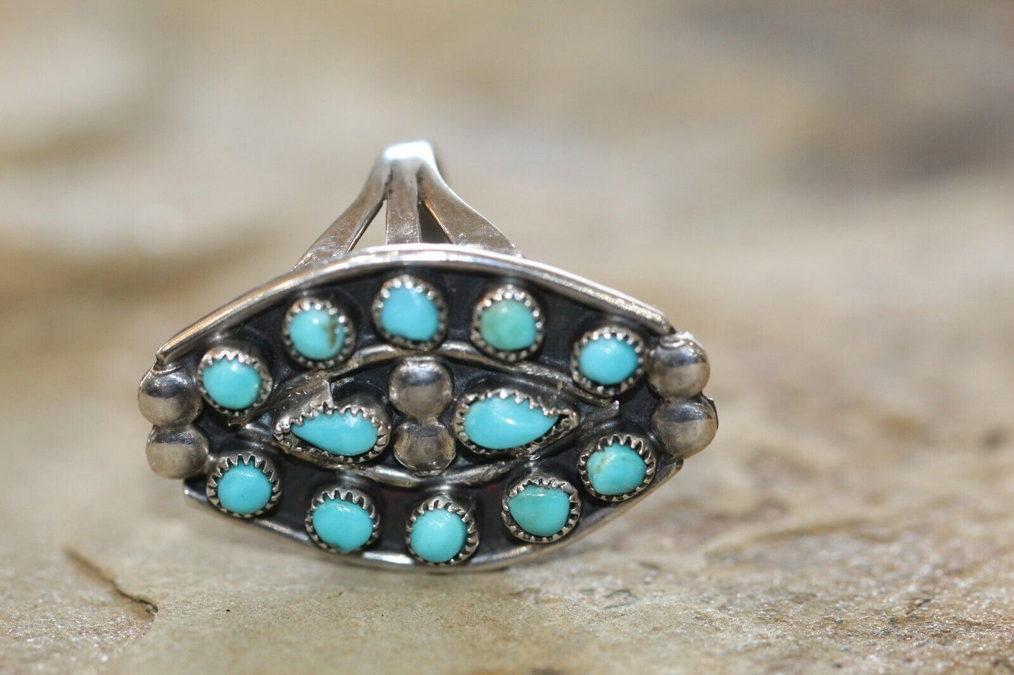 *VINTAGE*   Native American Sterling Silver & Turquoise Ring! Size: 6.75