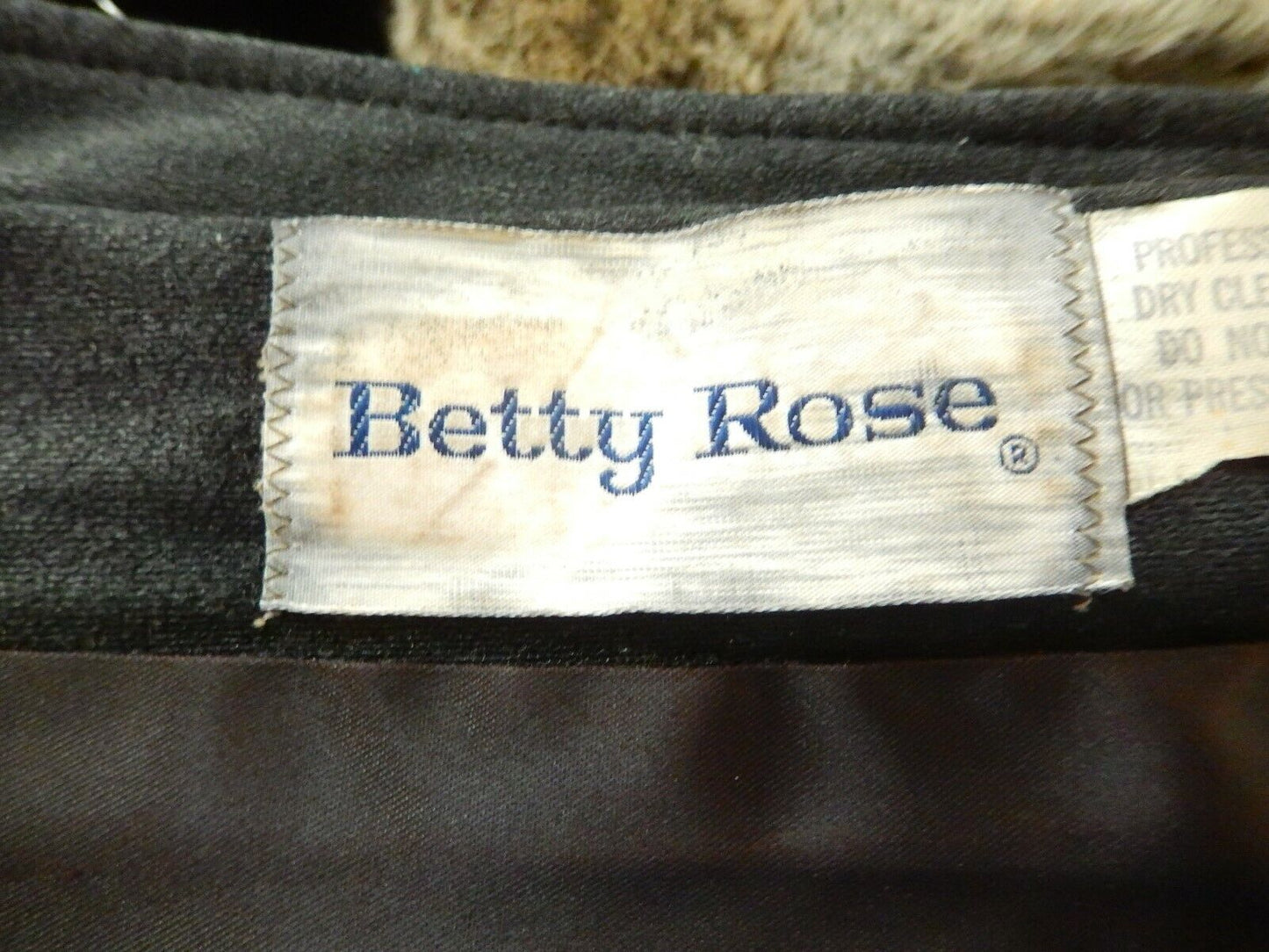 VINTAGE BETTY ROSE  LONG BLACK & GREY FAUX FUR COAT SIZE SMALL