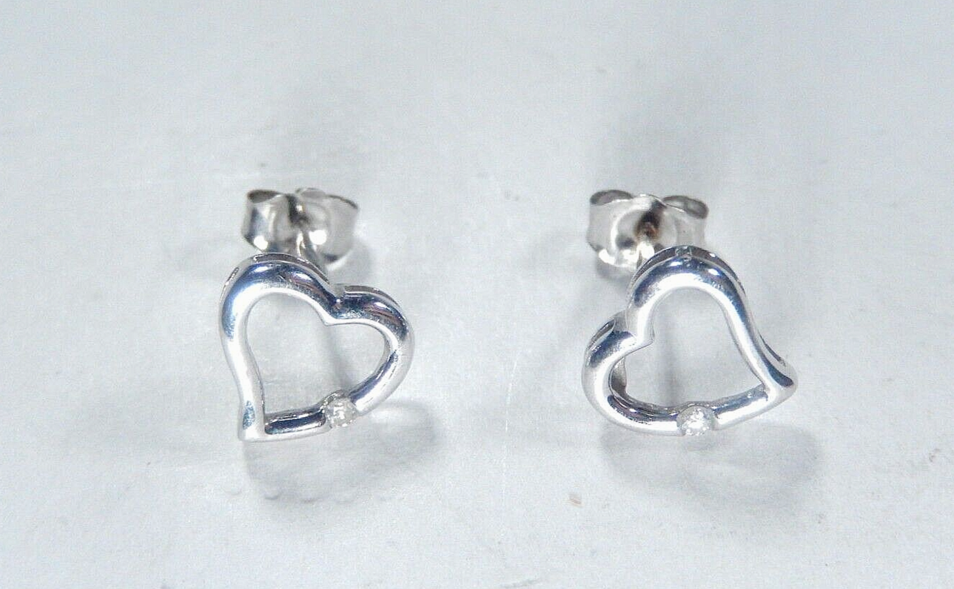 *VINTAGE*  14K White Gold  Diamond  Open Heart Stud Earrings 9mm