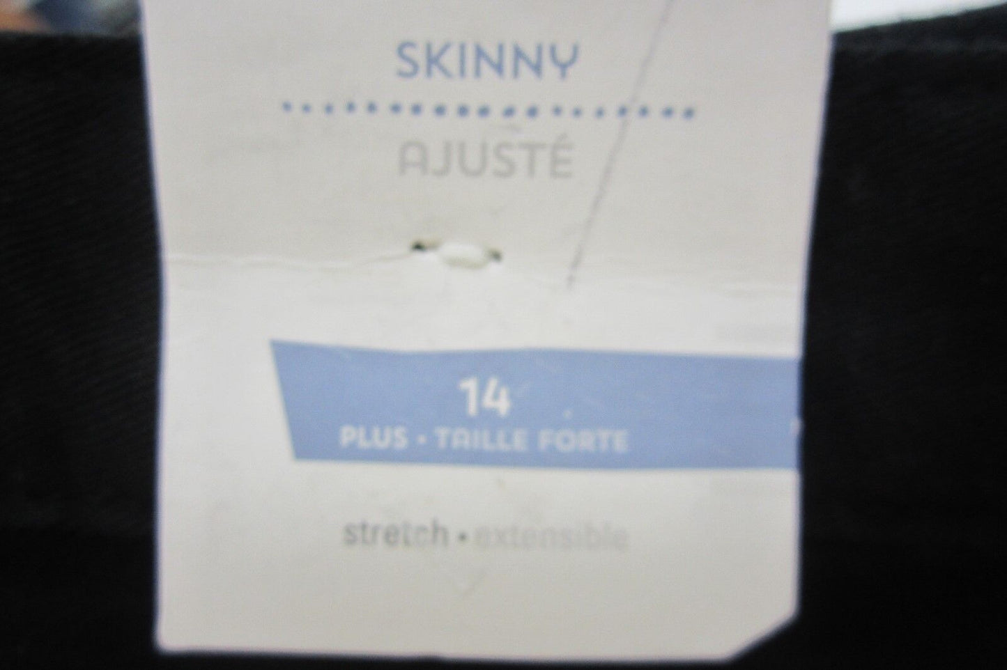 NWT *OLD NAVY* WOMEN'S BLACK STRETCHY 98% COTTON SKINNY LEG PANTS Sz 14 x 29.5L