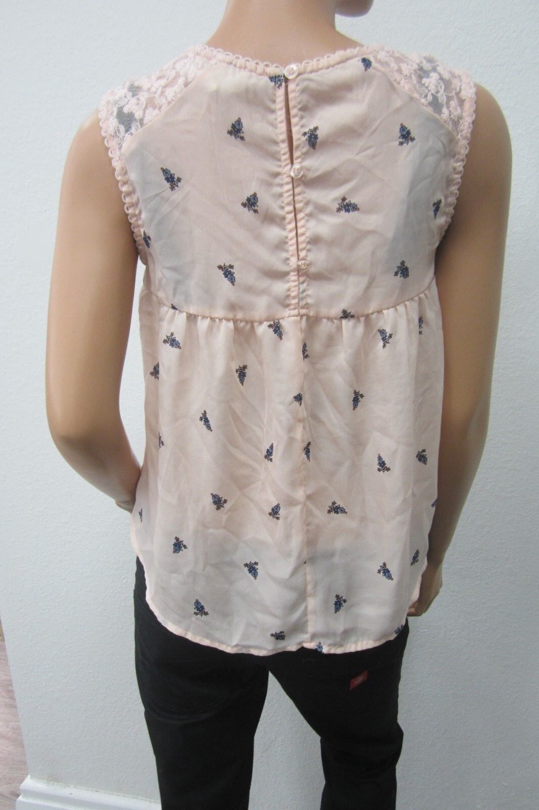 *SUPER CUTE*  SWEET WANDERER Womens  Dusty Rose Lace  Short Sleeve Top Sz Small
