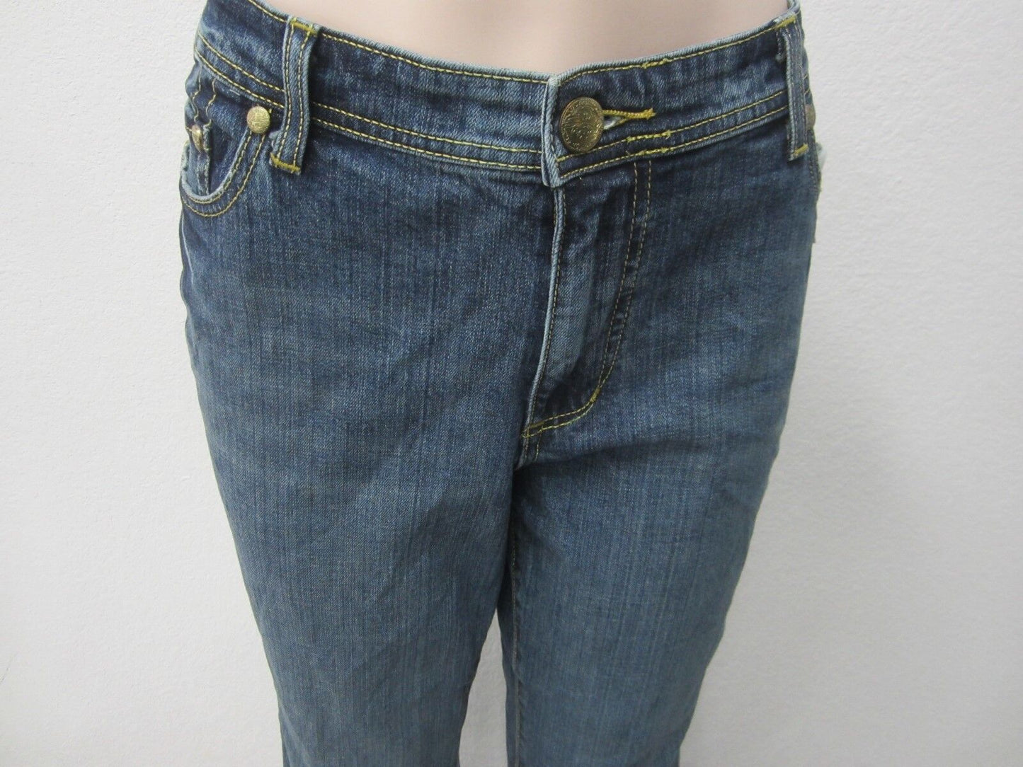 VERY NICE Women Seven7 Classic Flare Stretch Denim Mid Rise Jeans Sz 16 x L31
