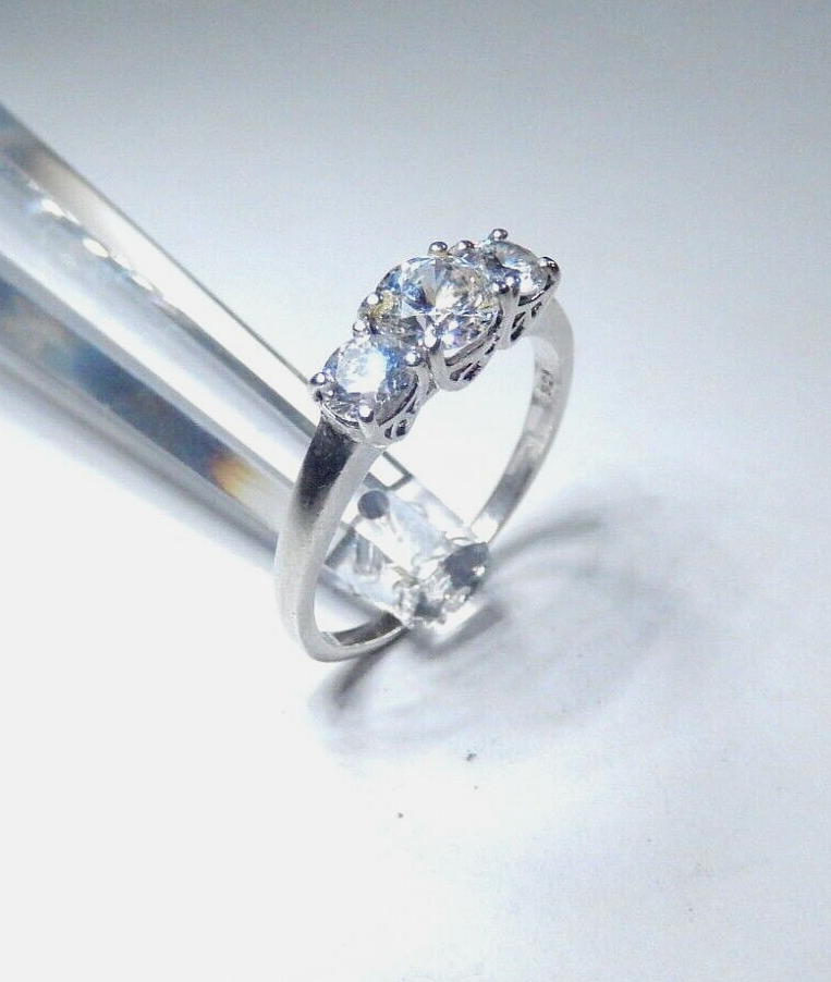 *VINTAGE*  1.5CT Round Cut Cubic Zirconia Three Stone  Ring 925 Silver Size 10