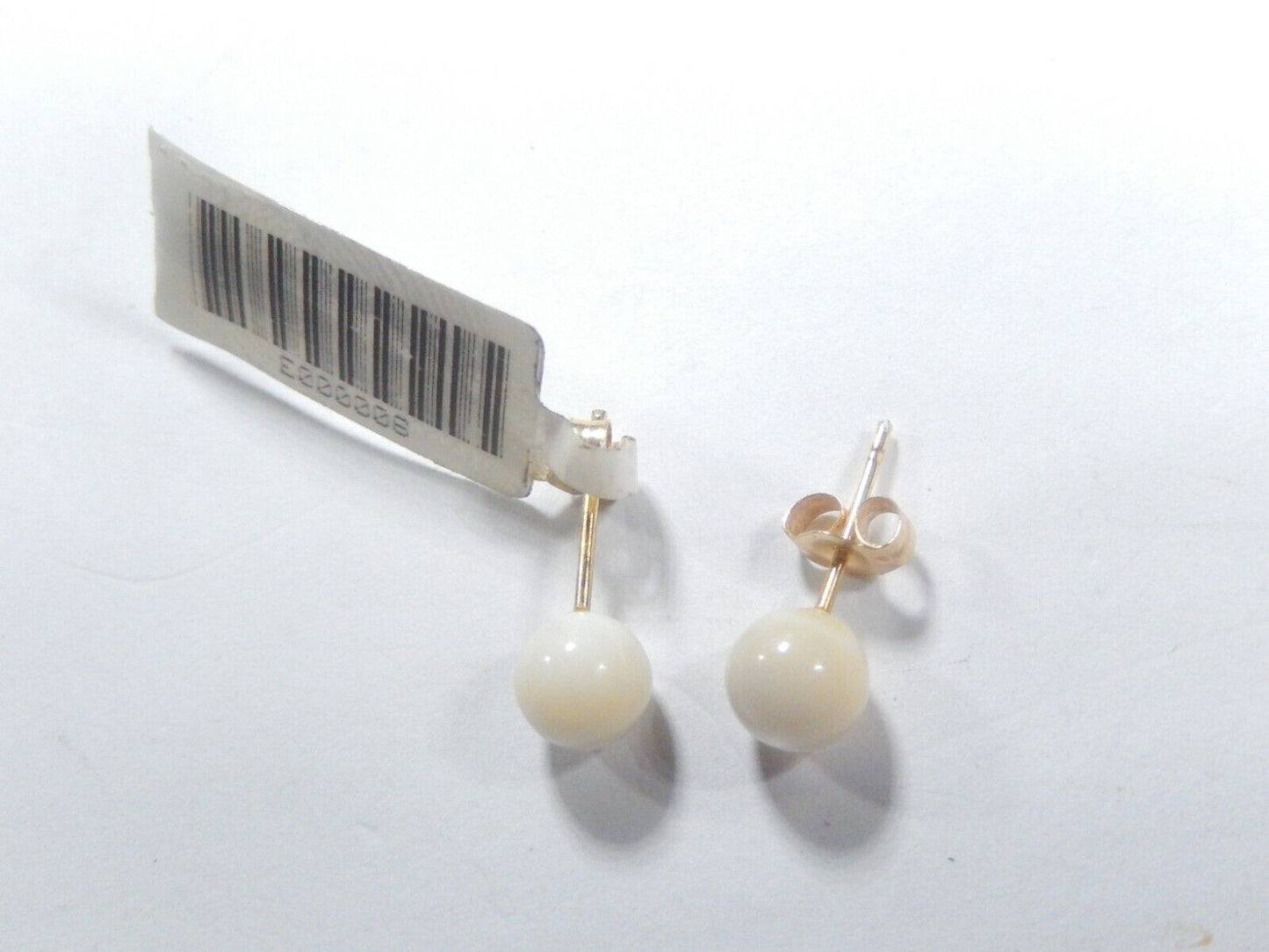 14K Yellow Gold 6mm Mother Of Pearl Ball Stud Earrings