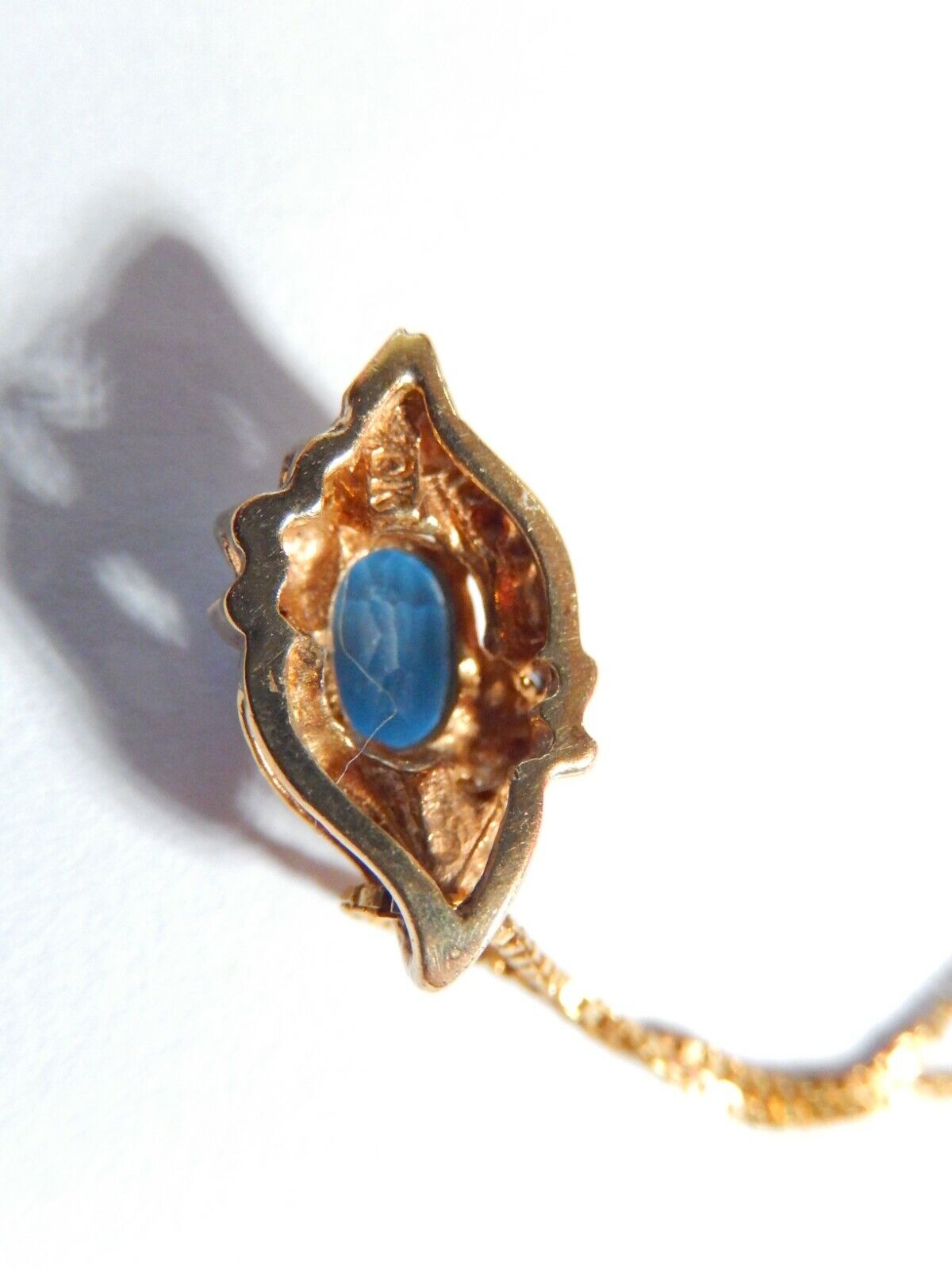 *VINTAGE* 10k Yellow Gold Oval Blue Topaz And Diamond Pendant with 18" Chain