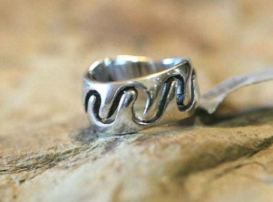 *VINTAGE*   Wide Sterling Silver Native American  Ring Band Size 7.5