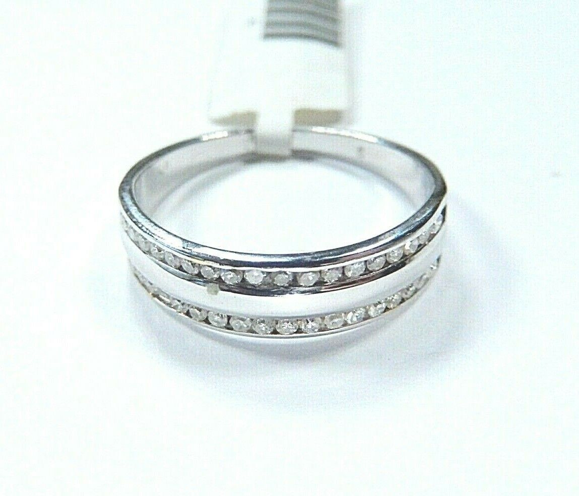 *NWT* 14k White Gold .33ct - 33 Natural Diamond 5mm Band Ring Size 7.25