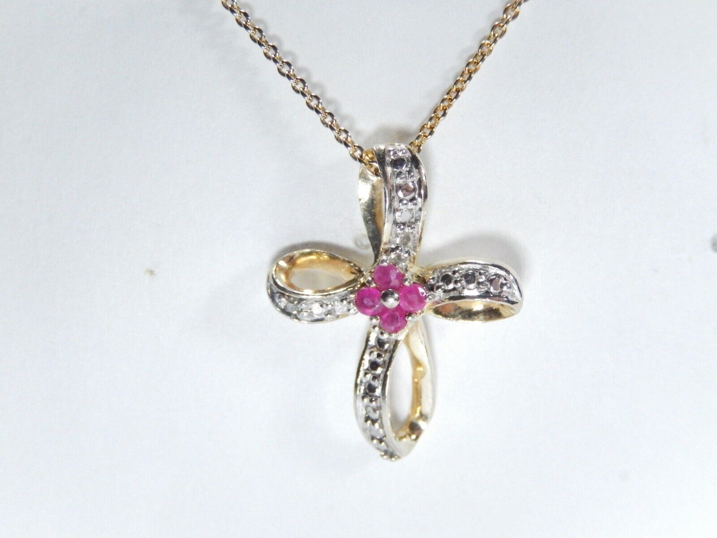 *VINTAGE* Gold Vermeil Sterling Ribbon Cross Natural Ruby Pendant w/16"chain