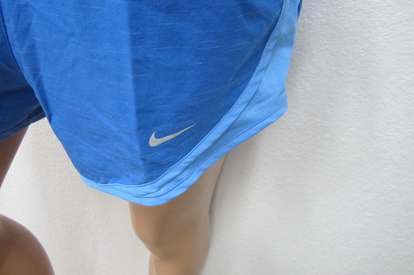 *NWT*  Nike Womens Dri-Fit Dry Tempo Running Lined Shorts Size XS