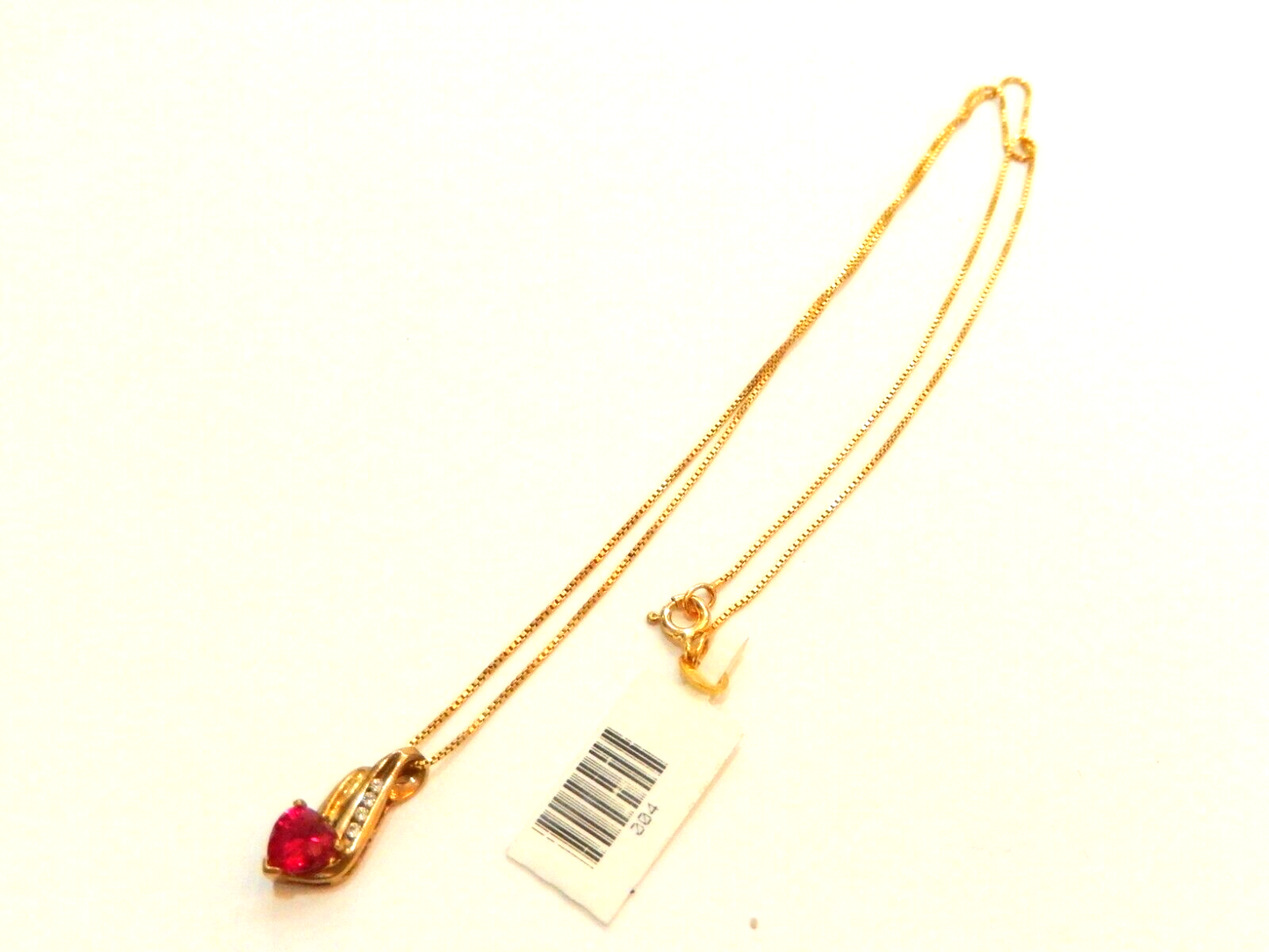 *VINTAGE* 10k Yellow Gold Heart Ruby And Diamond Pendant with 18" Chain
