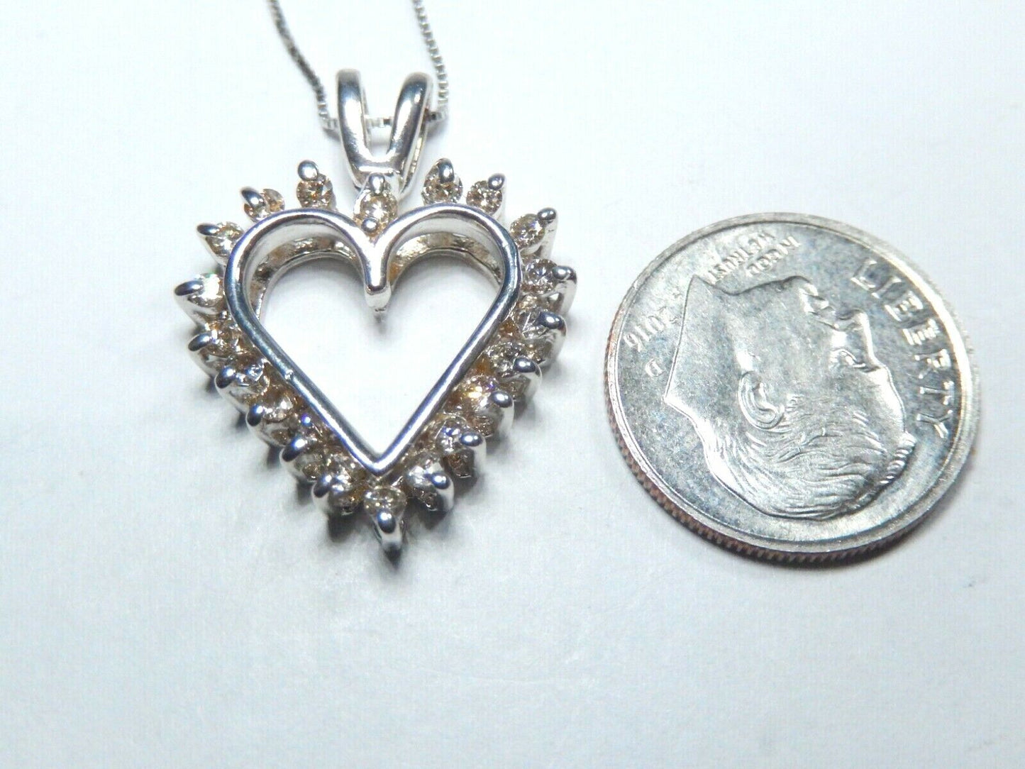 *NWT* 14K White Gold .60CT  Natural Diamond Heart Pendant Necklace w/ 18" Chain