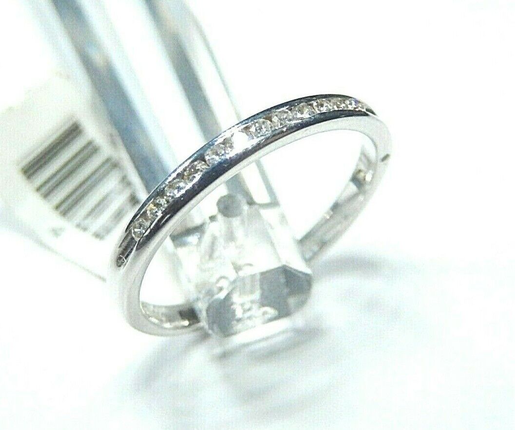 *NWT* 14K White Gold ~1/8ctw Round Natural VS Diamond ~2.5mm Band Size 7