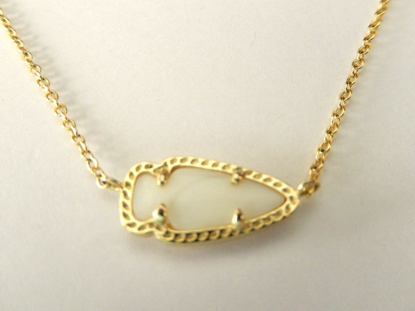 *RARE*  Kendra Scott White Skylie Gold Arrow Yellow Gold Plated Necklace