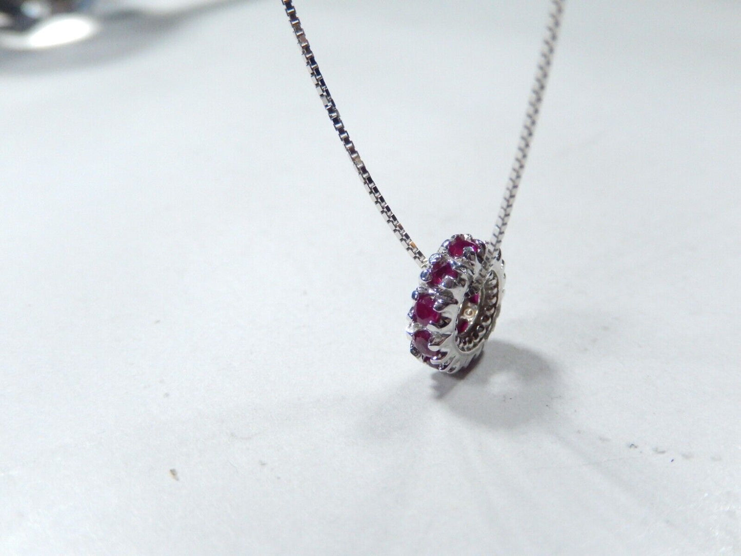 *VINTAGE*14k White Gold Natural Ruby Gemstone Roundel Circle Necklace w/18"chain