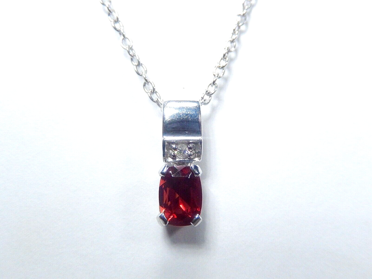 14K White Gold 3/4CT  Oval Garnet Solitaire Pendant w/18" chain