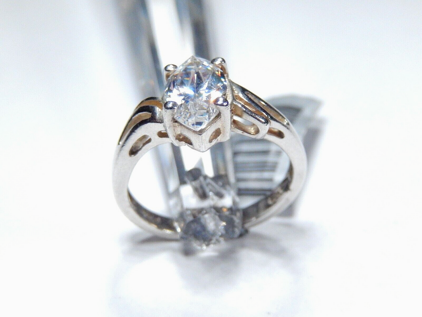 *VINTAGE* Solitaire Sterling Silver 1.50 CT  Marquise Cut CZ Ring Size 6