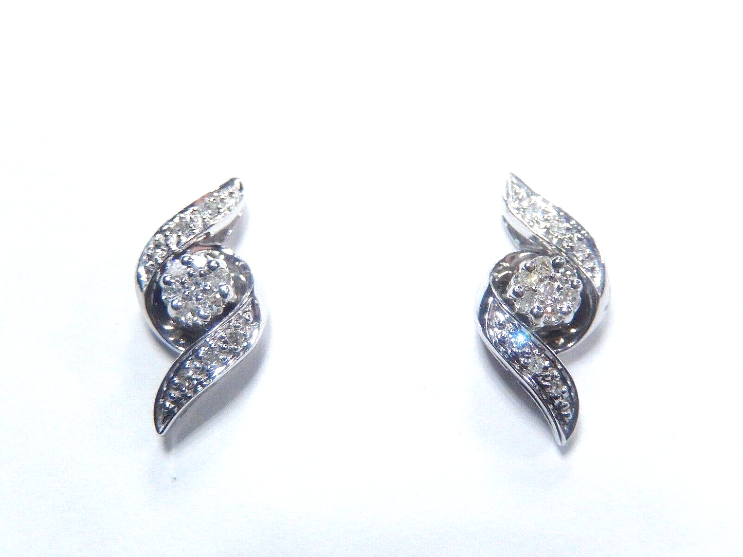 10K White Gold 1/4 CT Round Natural Diamond Cluster  Stud  Earrings