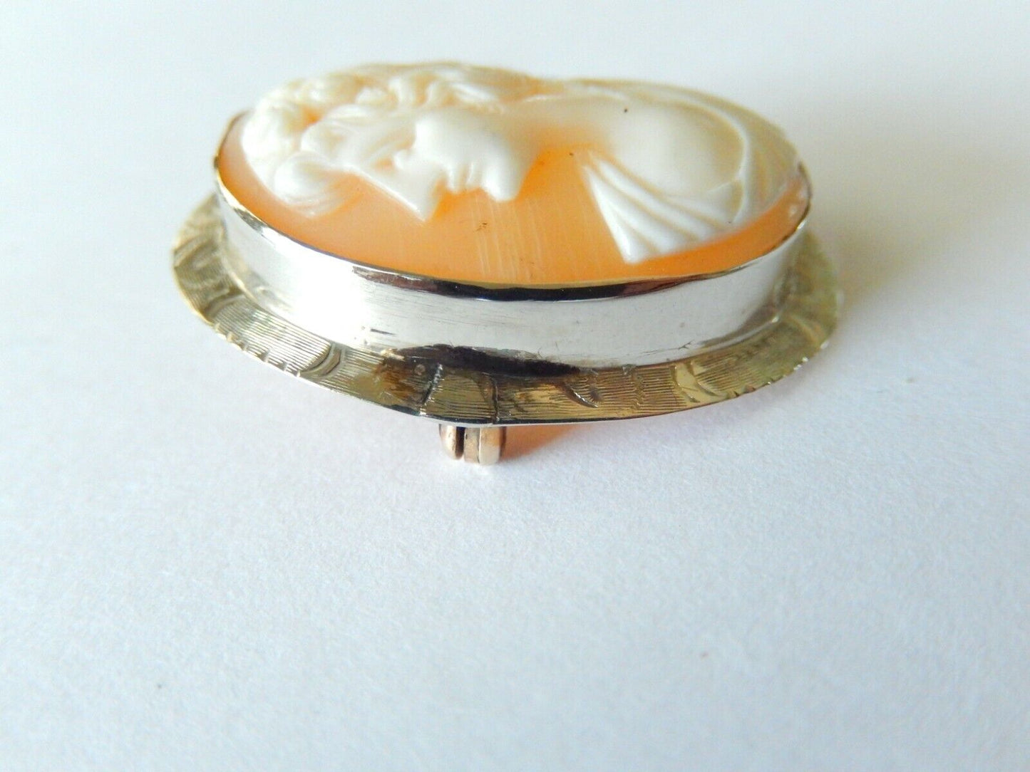 *VINTAGE* 14k Yellow Gold Large Carved Shell Cameo Brooch Pin or Pendant 1 3/8"