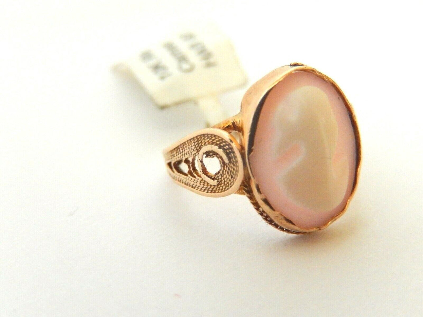 *VINTAGE* 10K Yellow Gold CAMEO RING Size 3.75